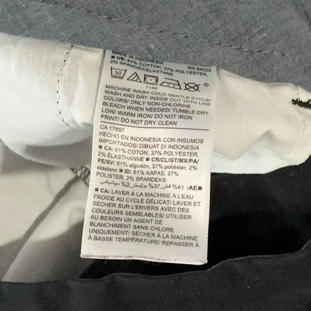 Old Navy Men's BLACK Chinos‎